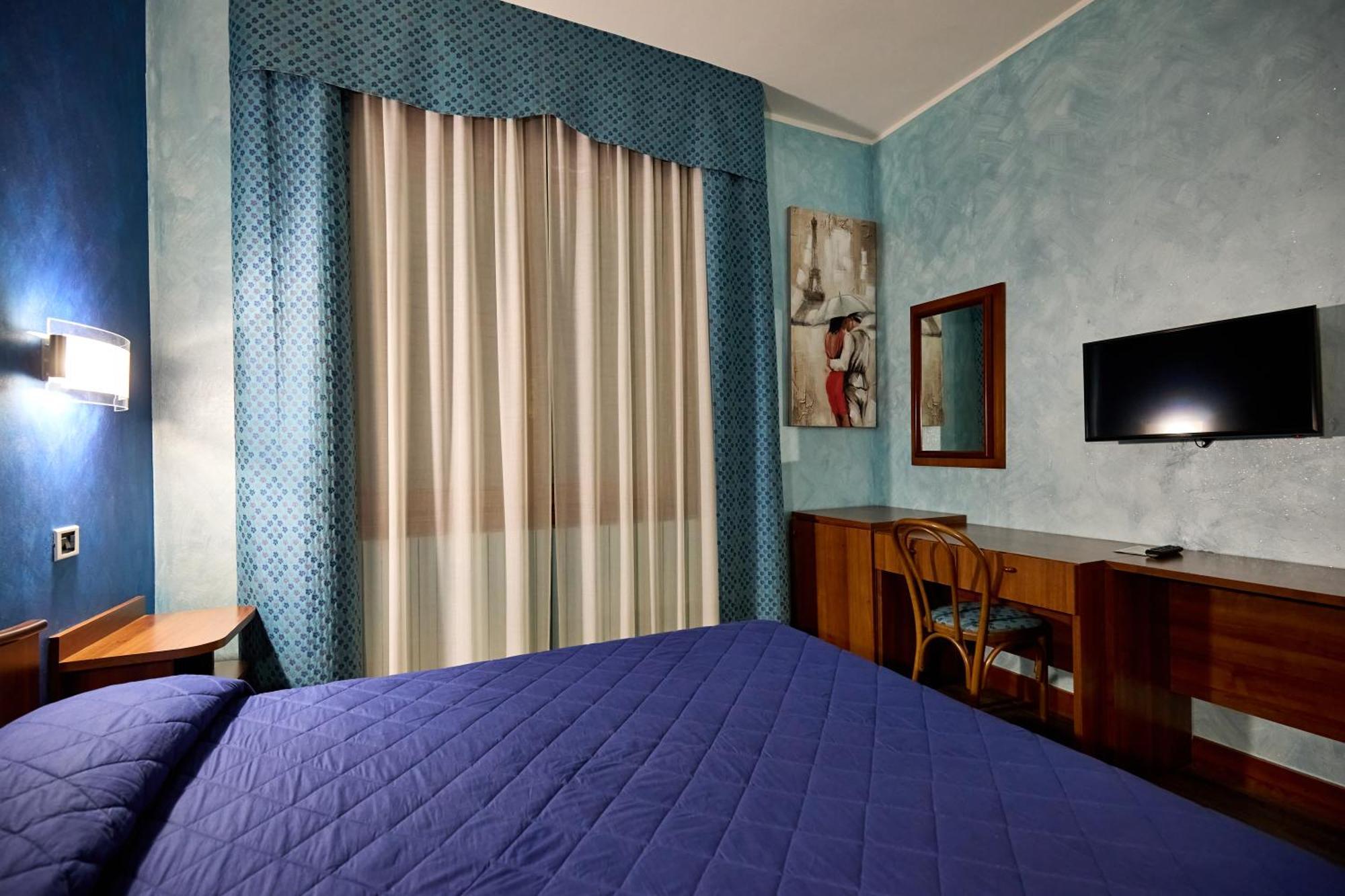 Paradiso Hotel 3*