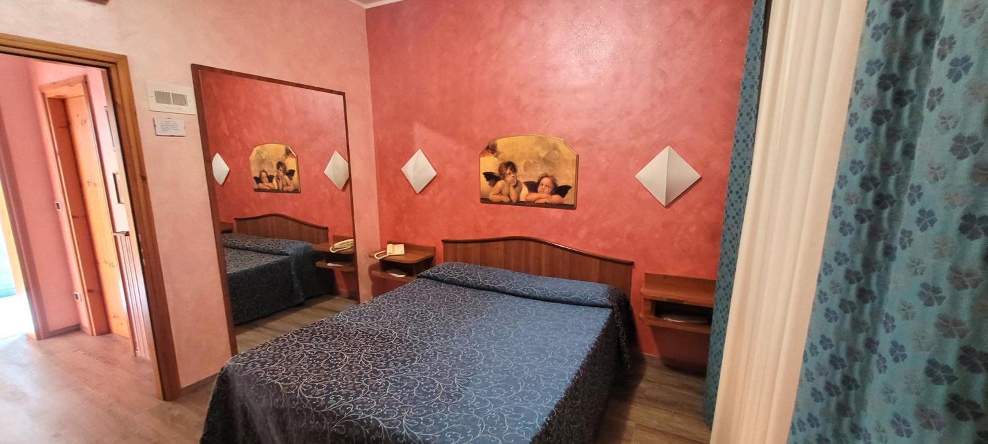 Paradiso Hotel 3*