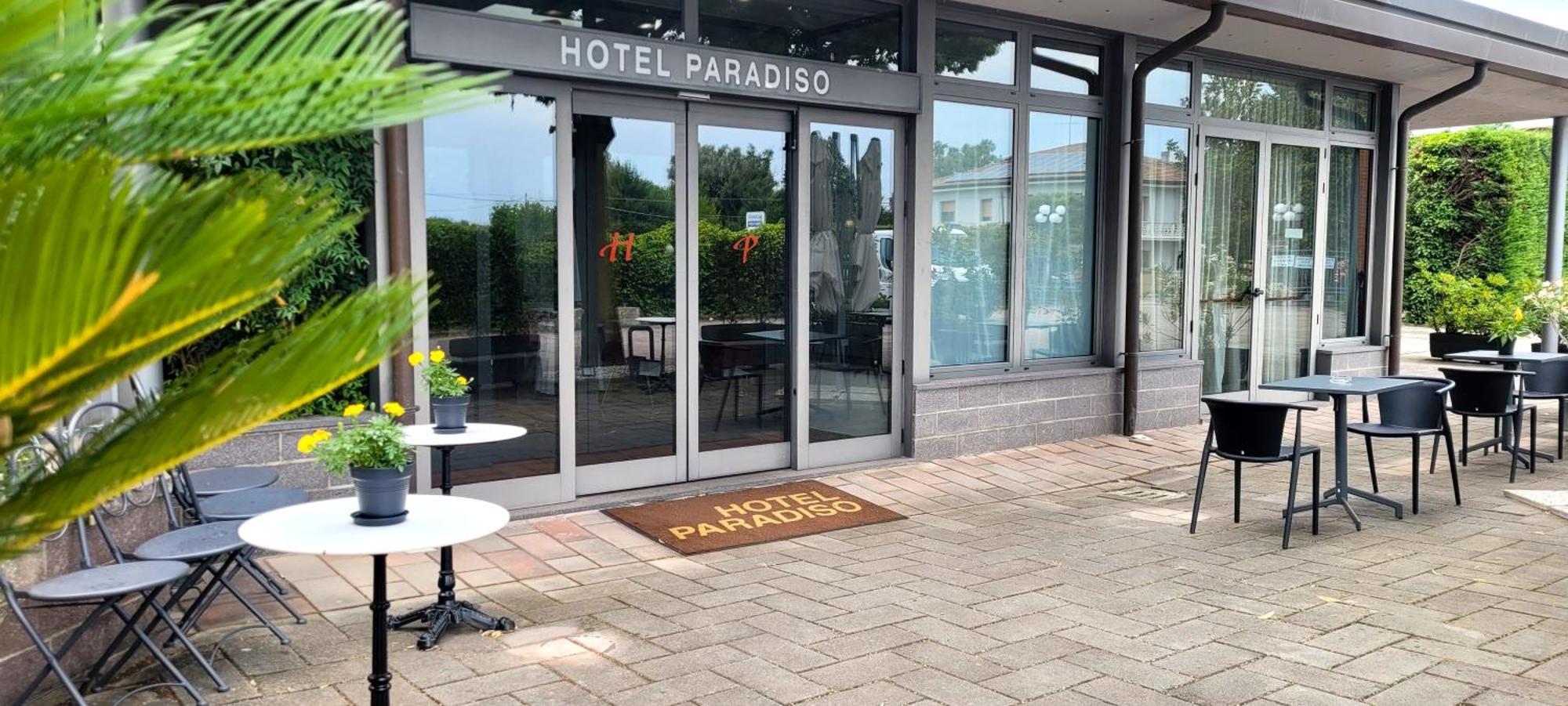 Paradiso Hotel 3*