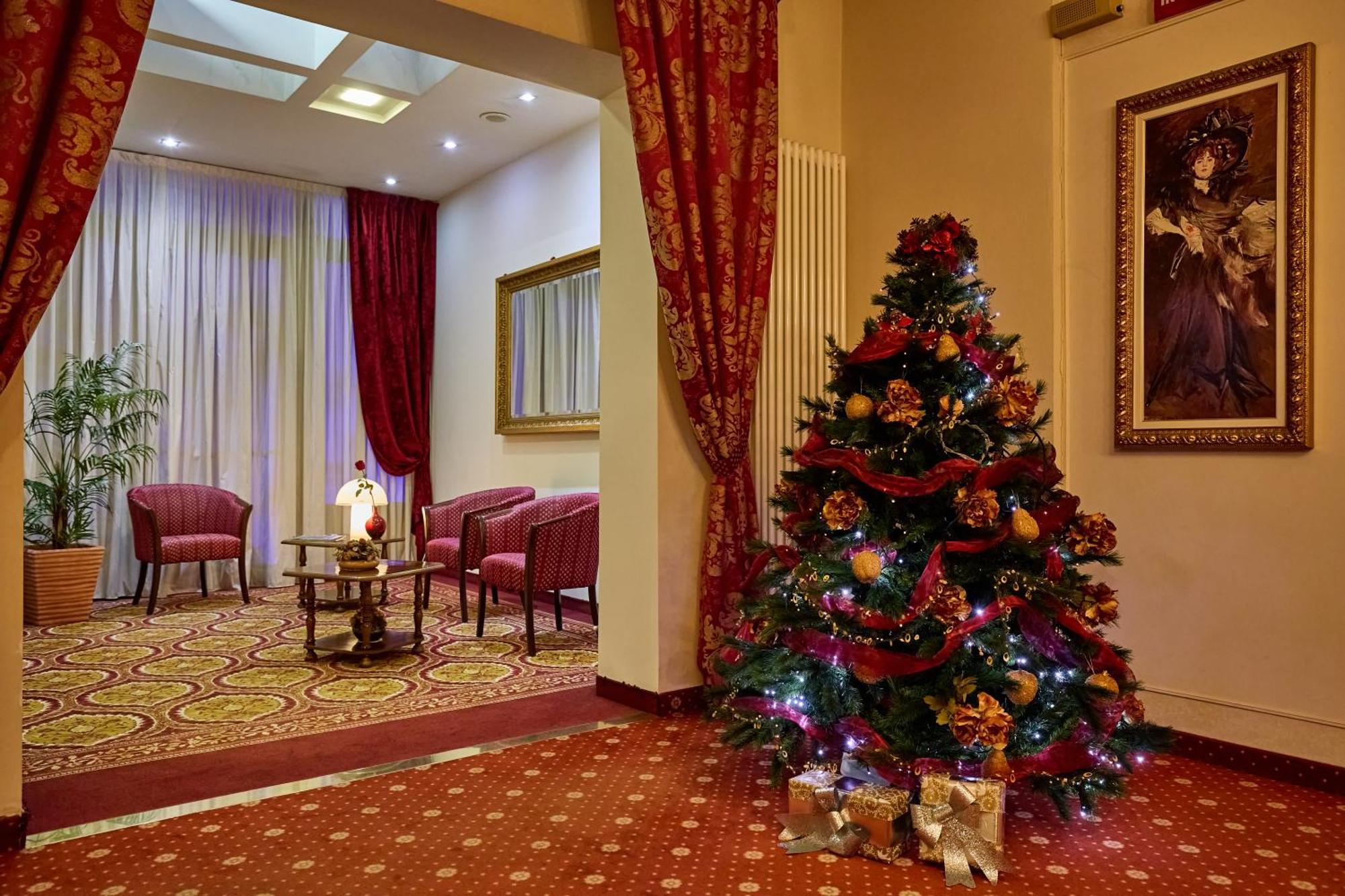 Paradiso Hotel 3*